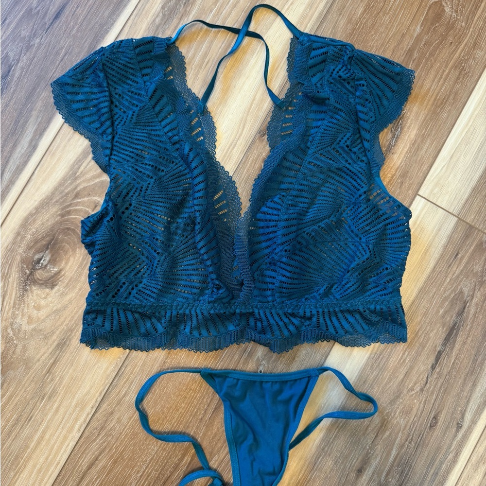 NWOT turquoise lace top with matching panties